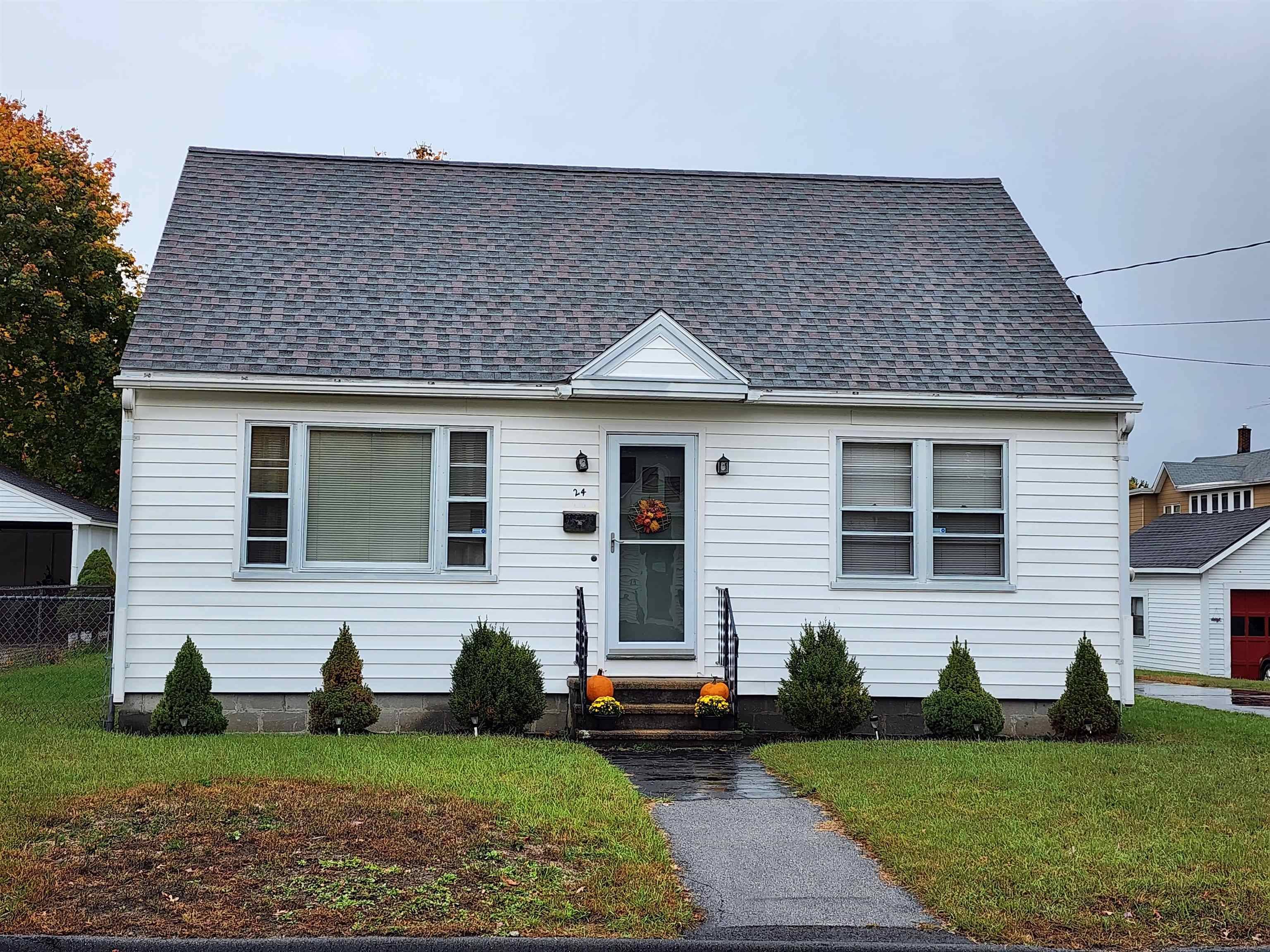 24 Glendale AVE, Manchester, NH 03103