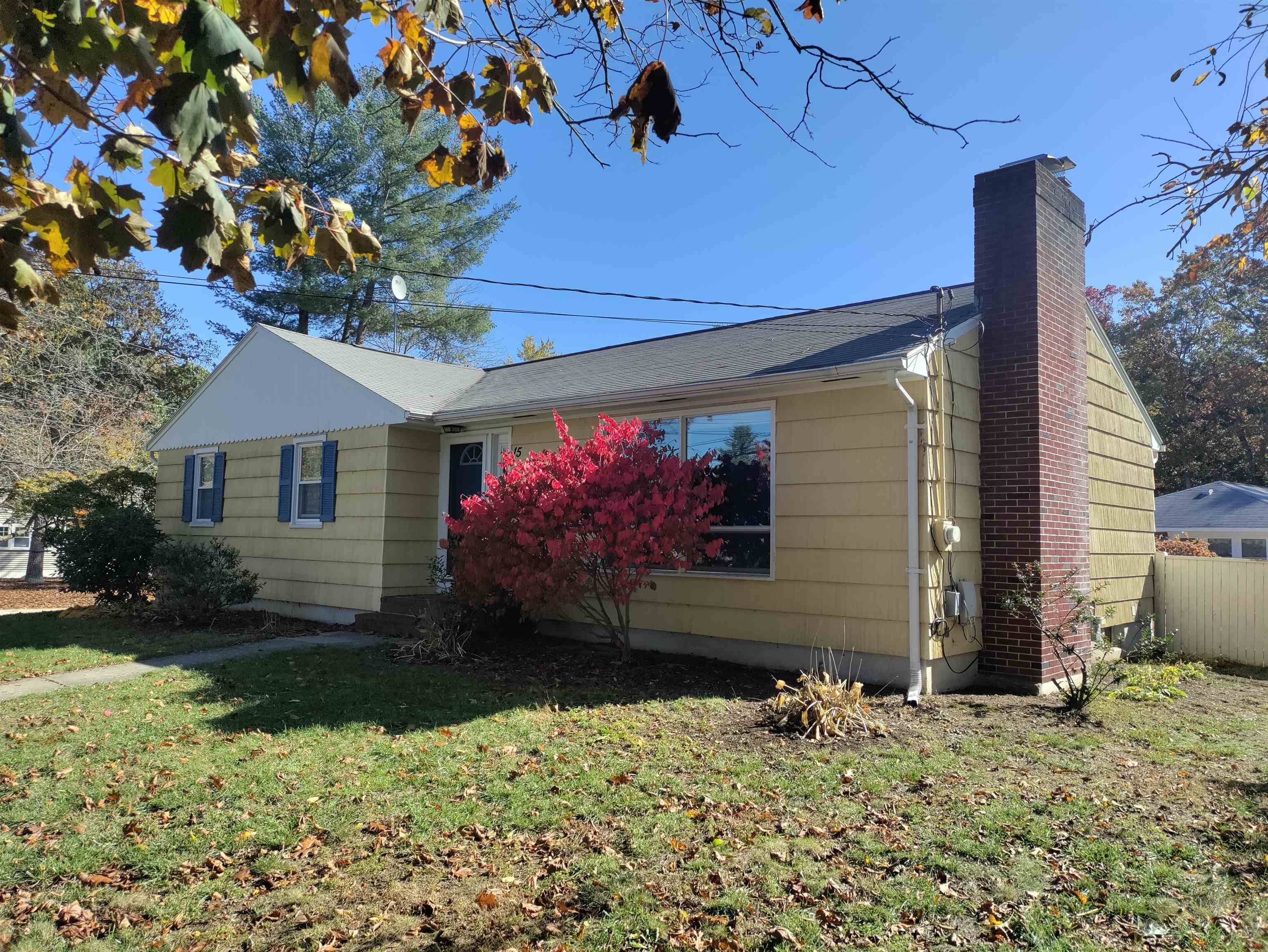 Hudson, NH 03051,15 Ledge RD