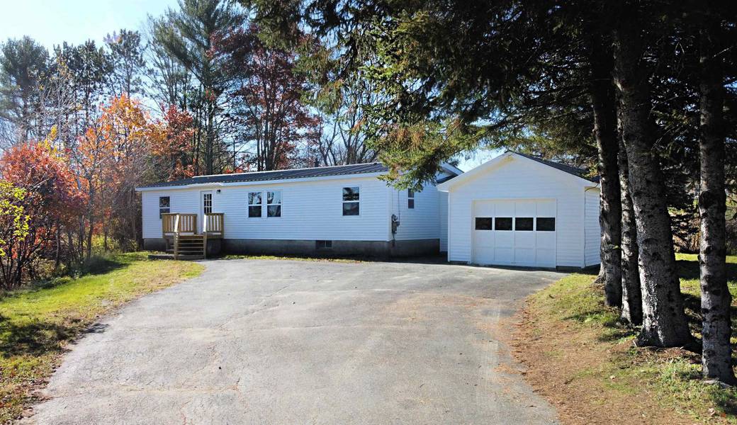 219 Mountain View AVE, Lyndon, VT 05851