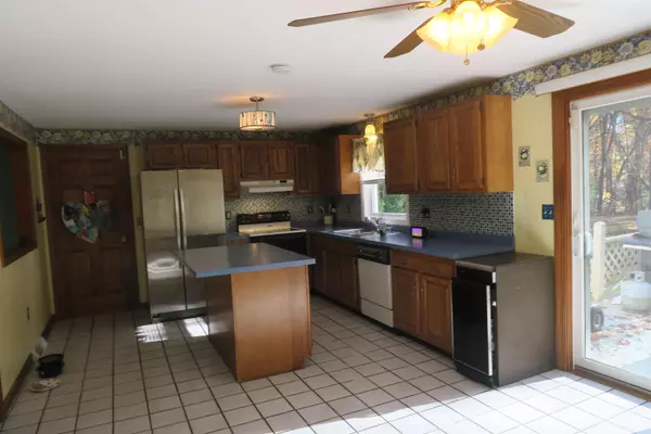 Pelham, NH 03076,14 Berkeley ST