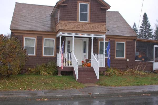 22 Mechanic ST, Lancaster, NH 03584