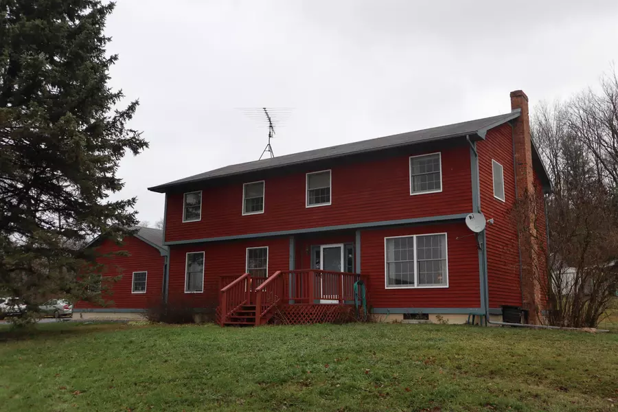 681 Maple ST, Waltham, VT 05491