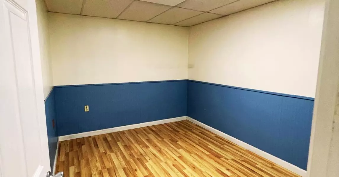 520 Mammoth RD, Londonderry, NH 03053