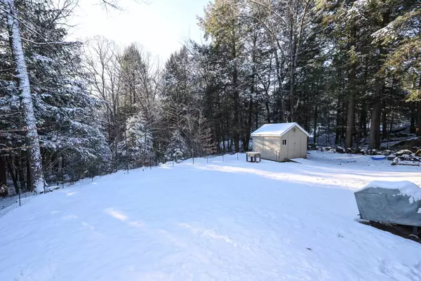Henniker, NH 03242,155 Tanglewood DR