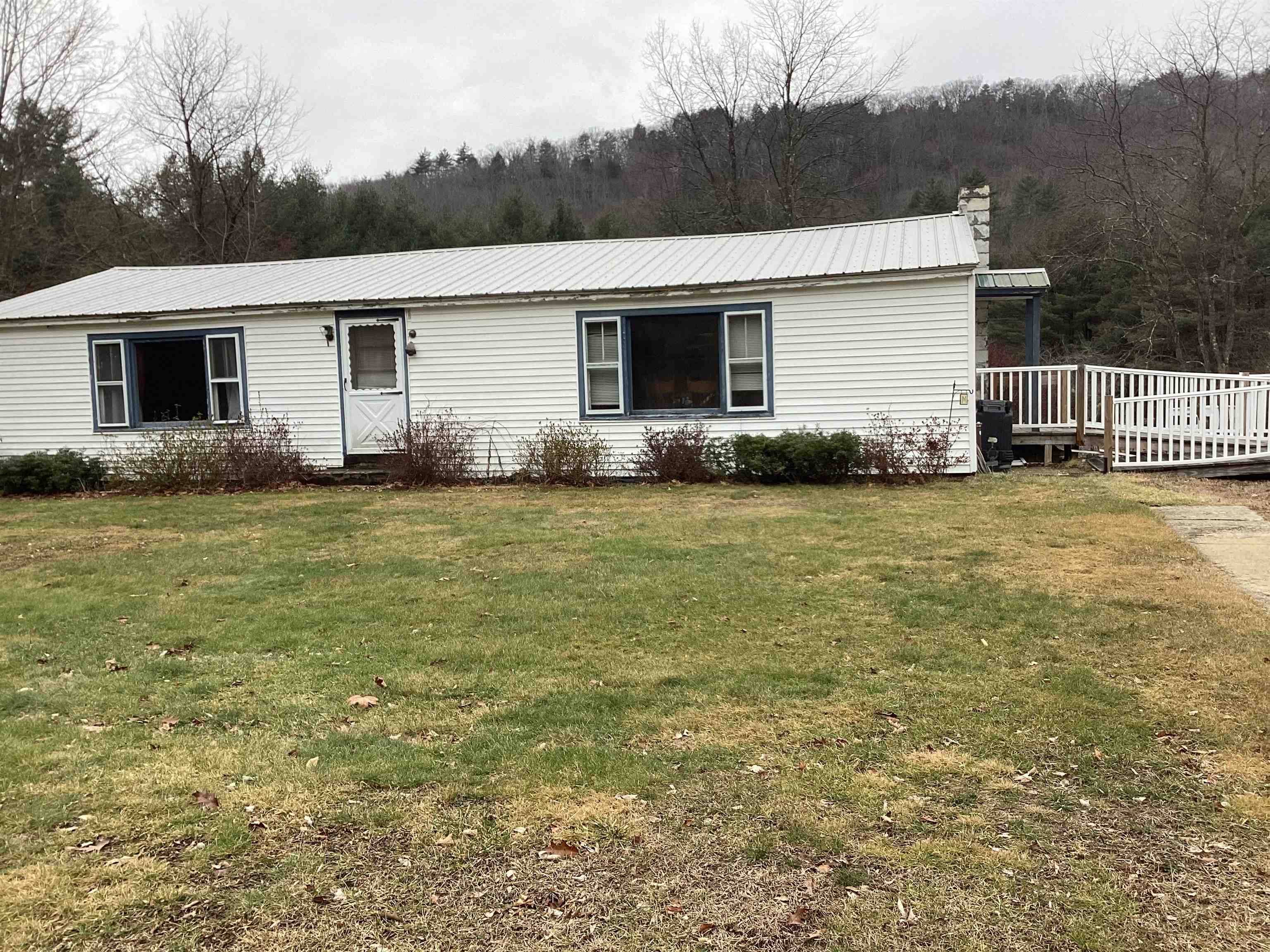 202 Branch RD, Roxbury, NH 03431