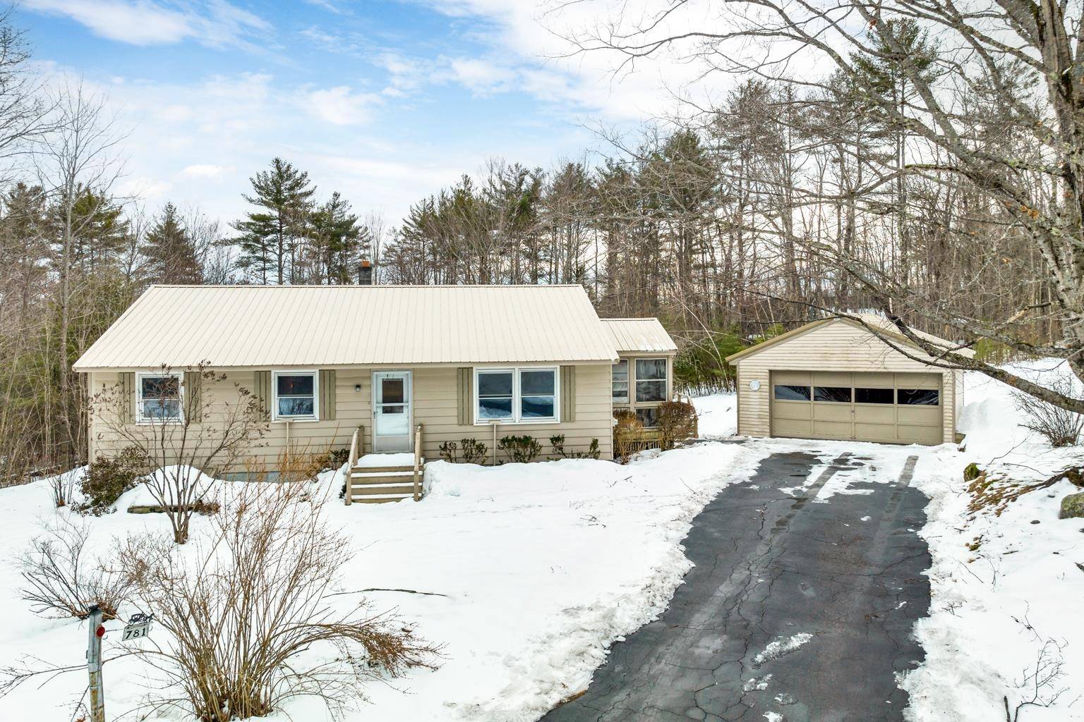 Wolfeboro, NH 03894,781 Center ST