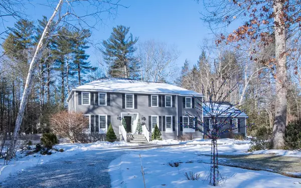 2 Tanbark RD, Windham, NH 03087