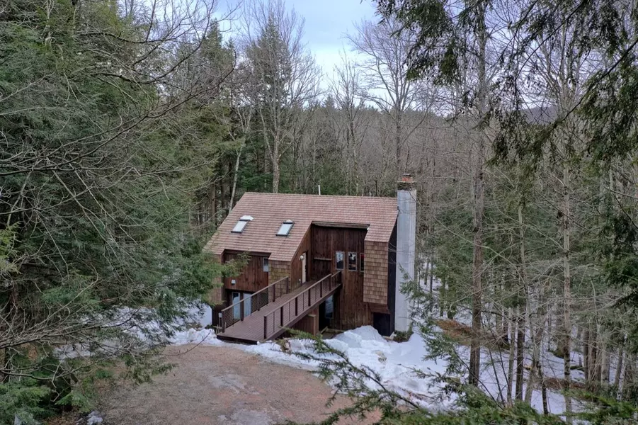 217 Hawk Spur RD, Plymouth, VT 05056