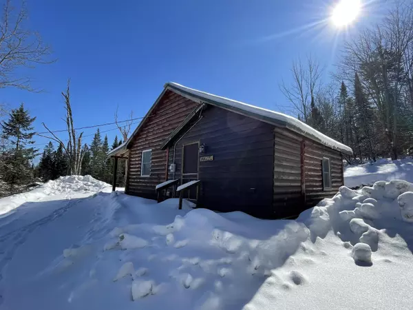 Clarksville, NH 03592,992 NH Route 145