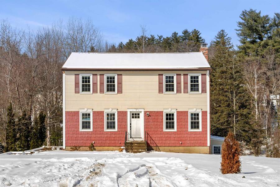 4 Springer RD, Hooksett, NH 03106