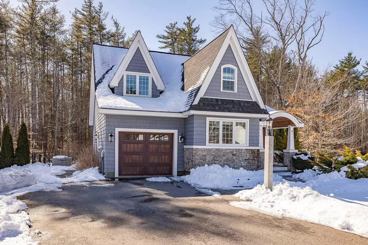 Greenland, NH 03840,18 Cushman WAY