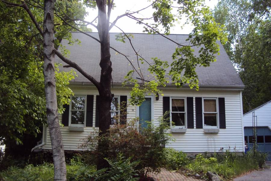 11 Oak Hill LN, Exeter, NH 03833