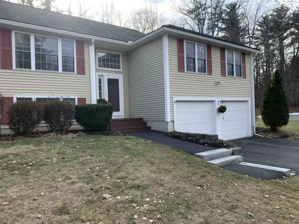 36 Forrest ST, Hampstead, NH 03826