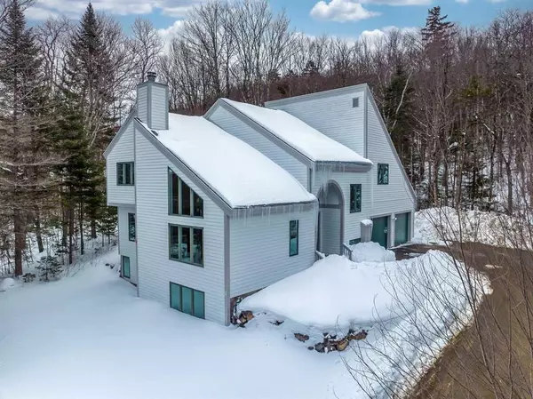 87 Rivers Edge RD, Carroll, NH 03575