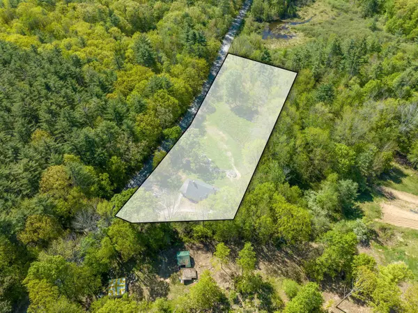 Holderness, NH 03245,280 Coxboro RD