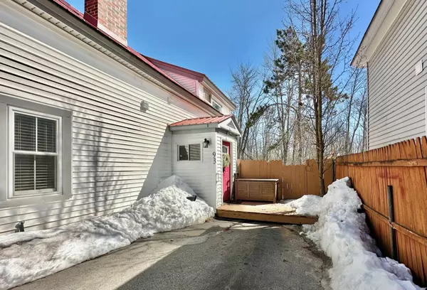 Milton, NH 03851,93 Charles ST