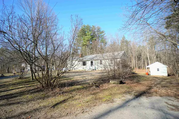 East Kingston, NH 03827,198 South RD