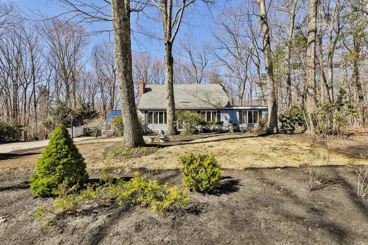 13 Clydesdale AVE, Pelham, NH 03076
