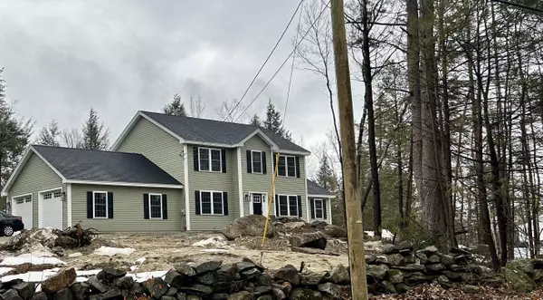 36 Mountain RD, Weare, NH 03281