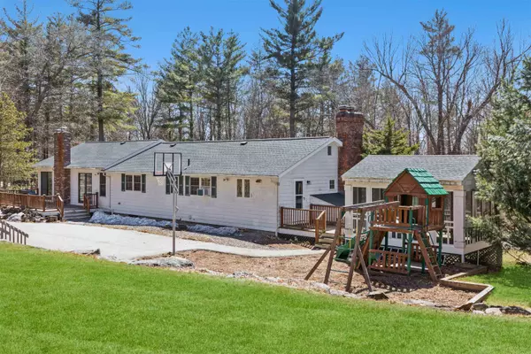 Pelham, NH 03076,104 Jeremy Hill RD