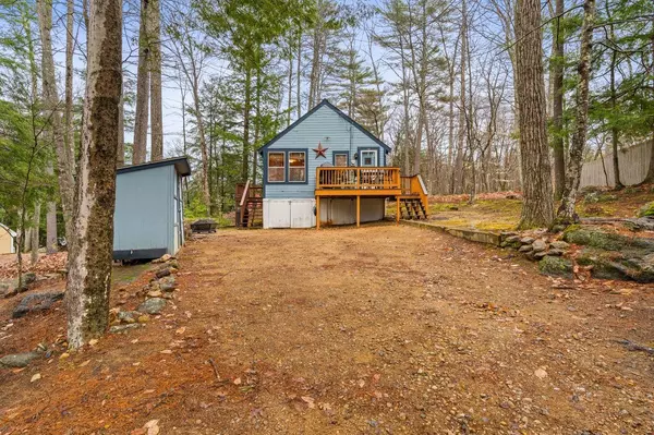 60 Heath DR, Gilmanton, NH 03837