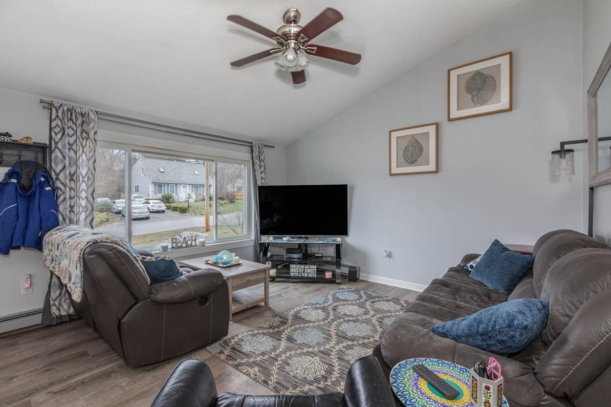 Derry, NH 03038,80 Overledge Drive EXT