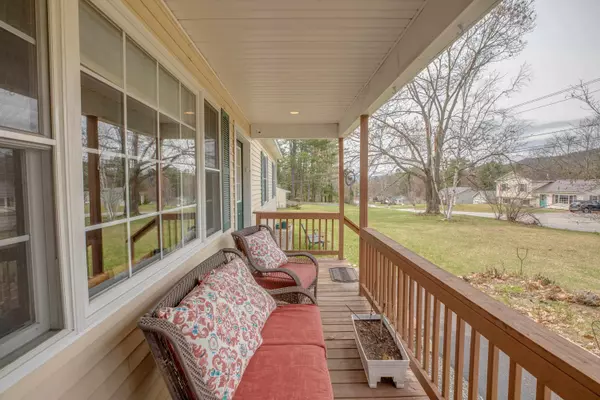 Littleton, NH 03561,85 Dells RD