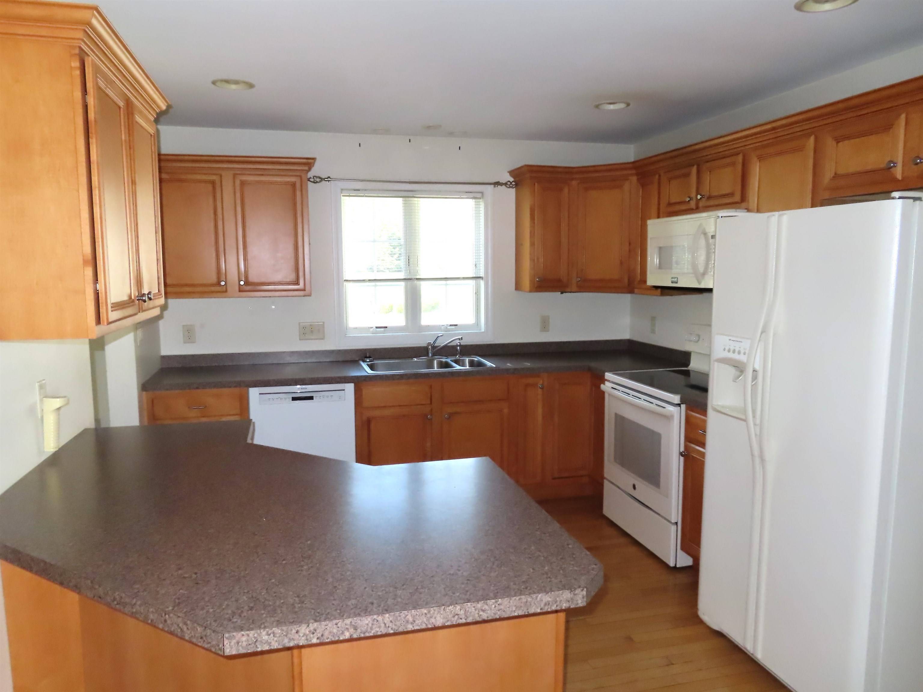 Keene, NH 03431,21 Mountain View DR