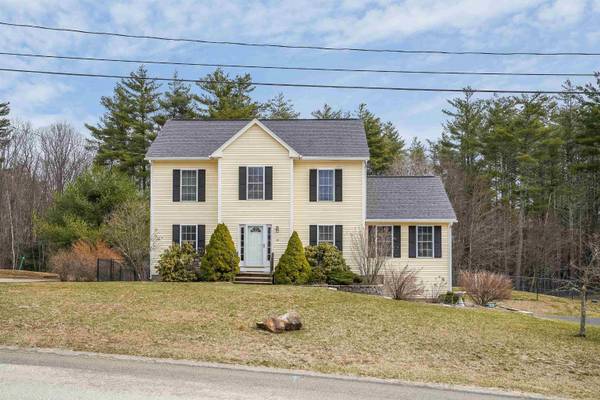 43 Woodhawk DR,  Milford,  NH 03055