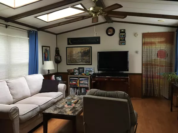 Seabrook, NH 03874,25 Tricia ST