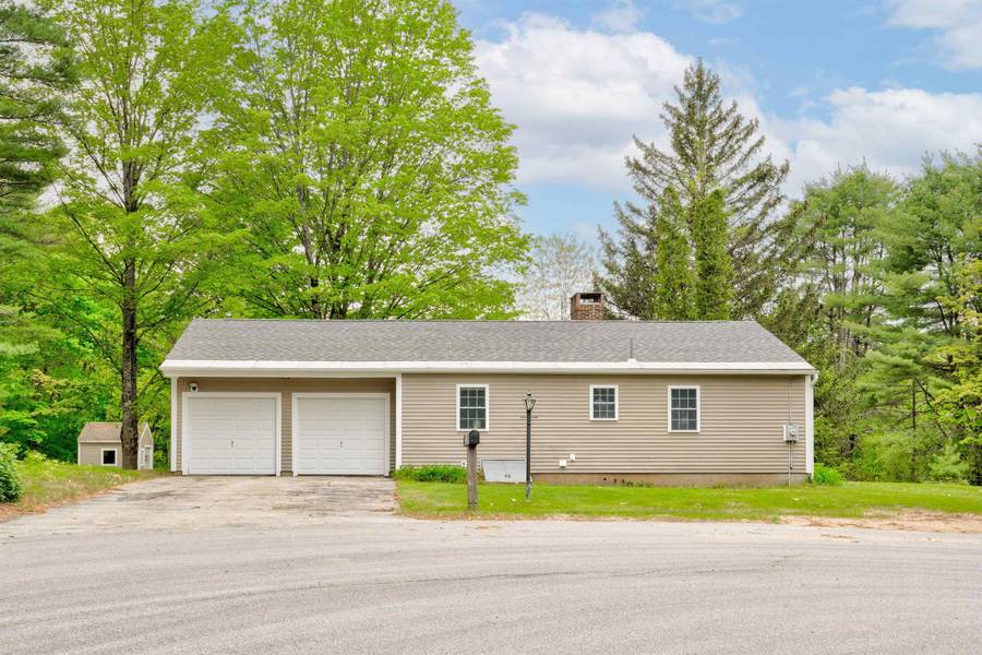 70 Red Pine DR, Bow, NH 03304