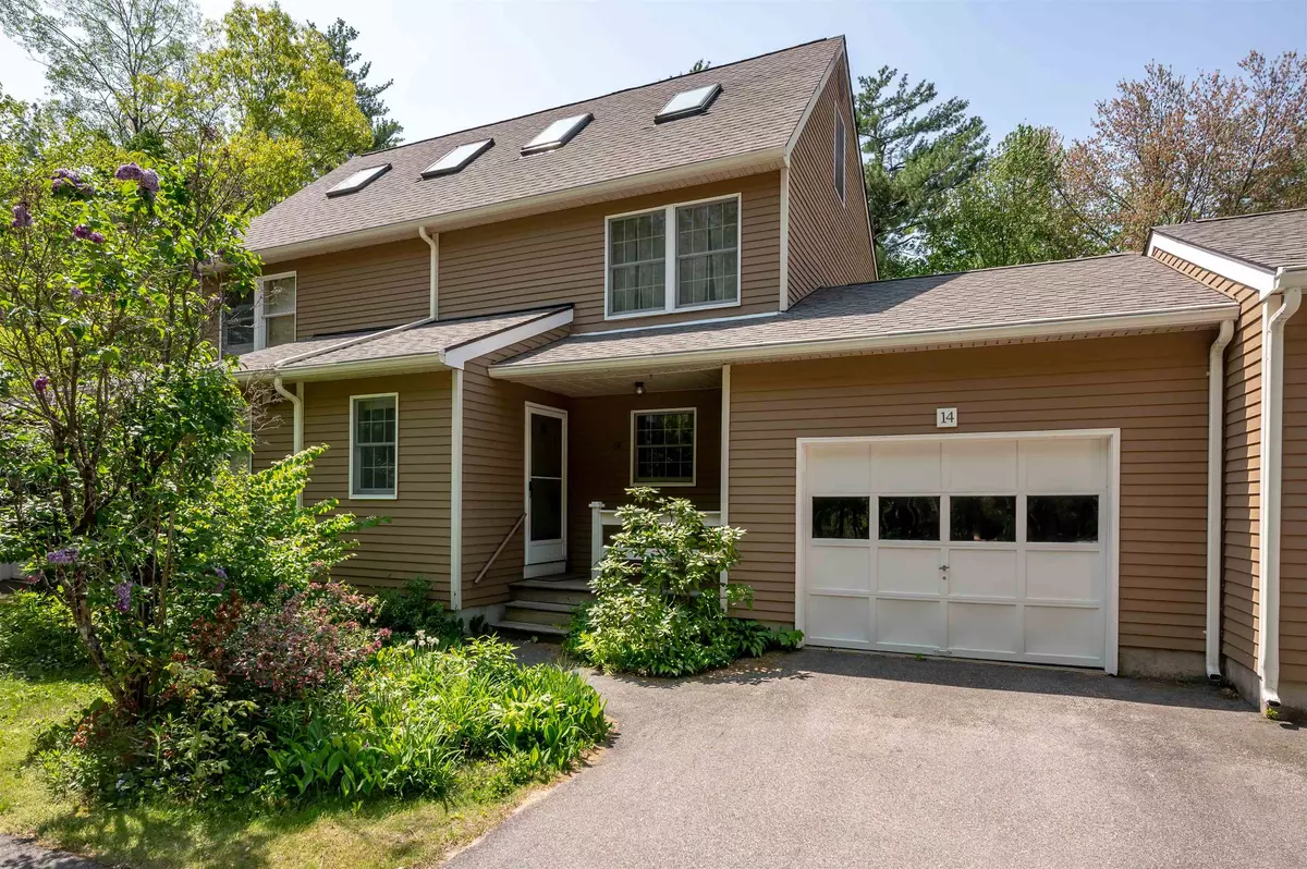 Lee, NH 03861,14 Swaan DR