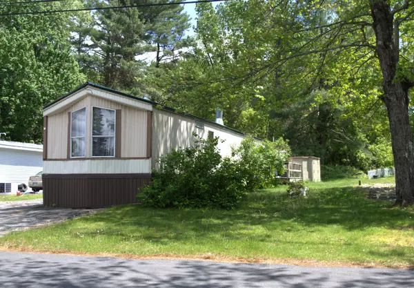 102 Morways Park RD, Charlestown, NH 30603