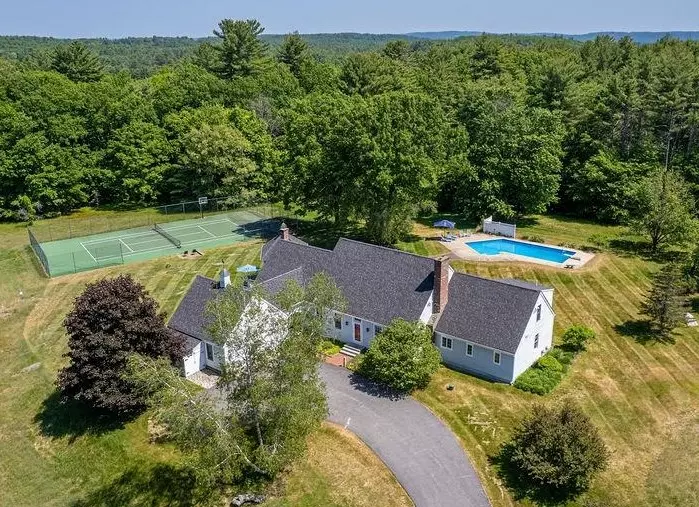 Hopkinton, NH 03229,123 Old Henniker RD