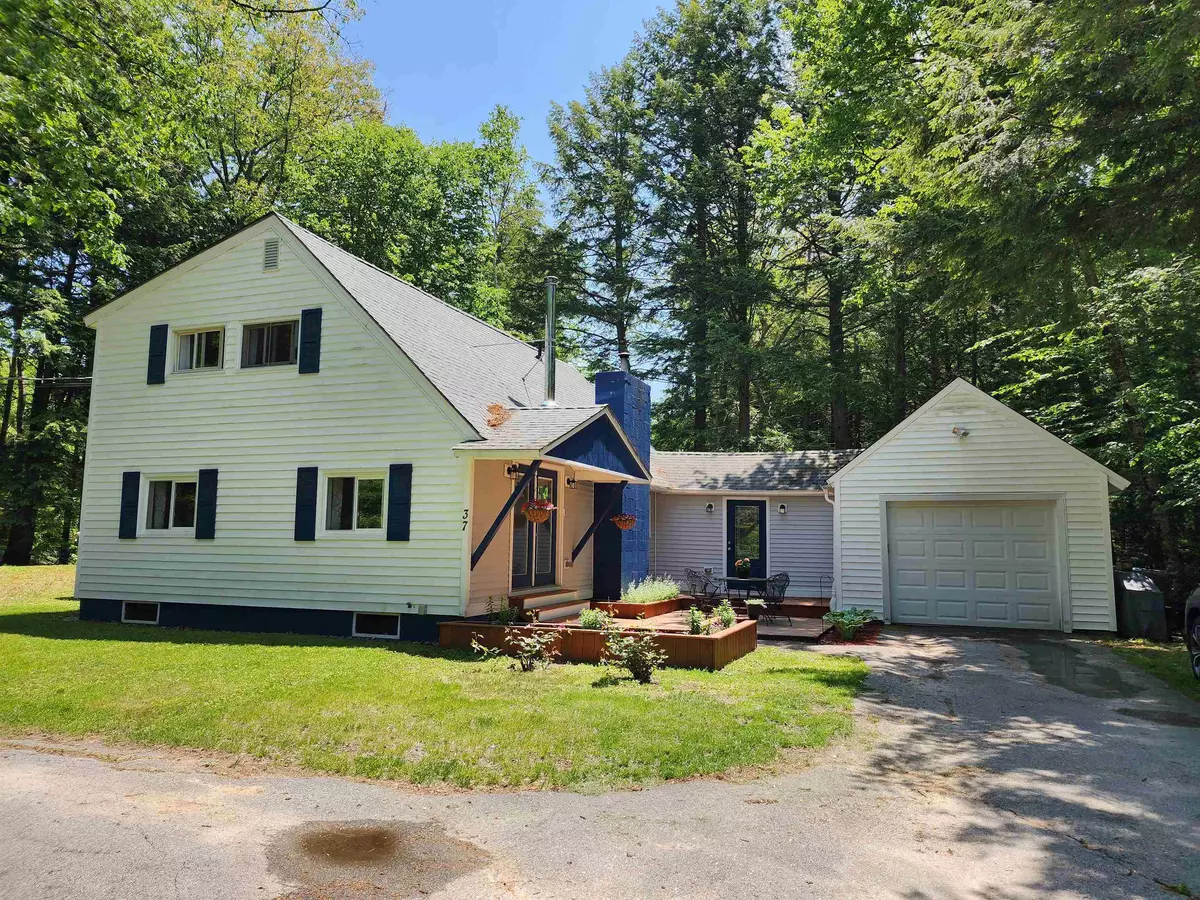 Barnstead, NH 03225,37 Winchester DR