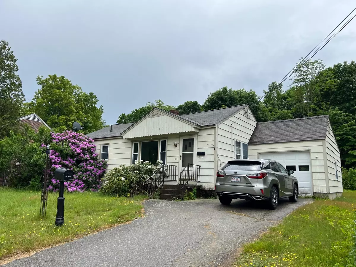Pittsfield, NH 03263,12 Bridge ST