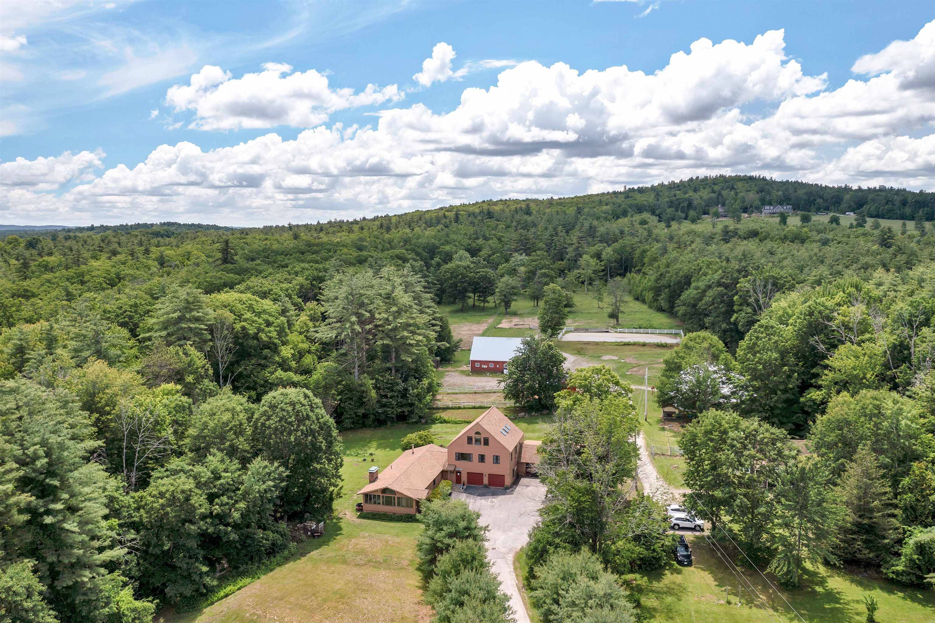 Hopkinton, NH 03229,334 College Hill RD