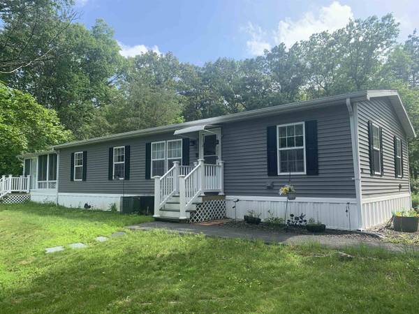 148 Daffodil Hill LN, Rochester, NH 03868