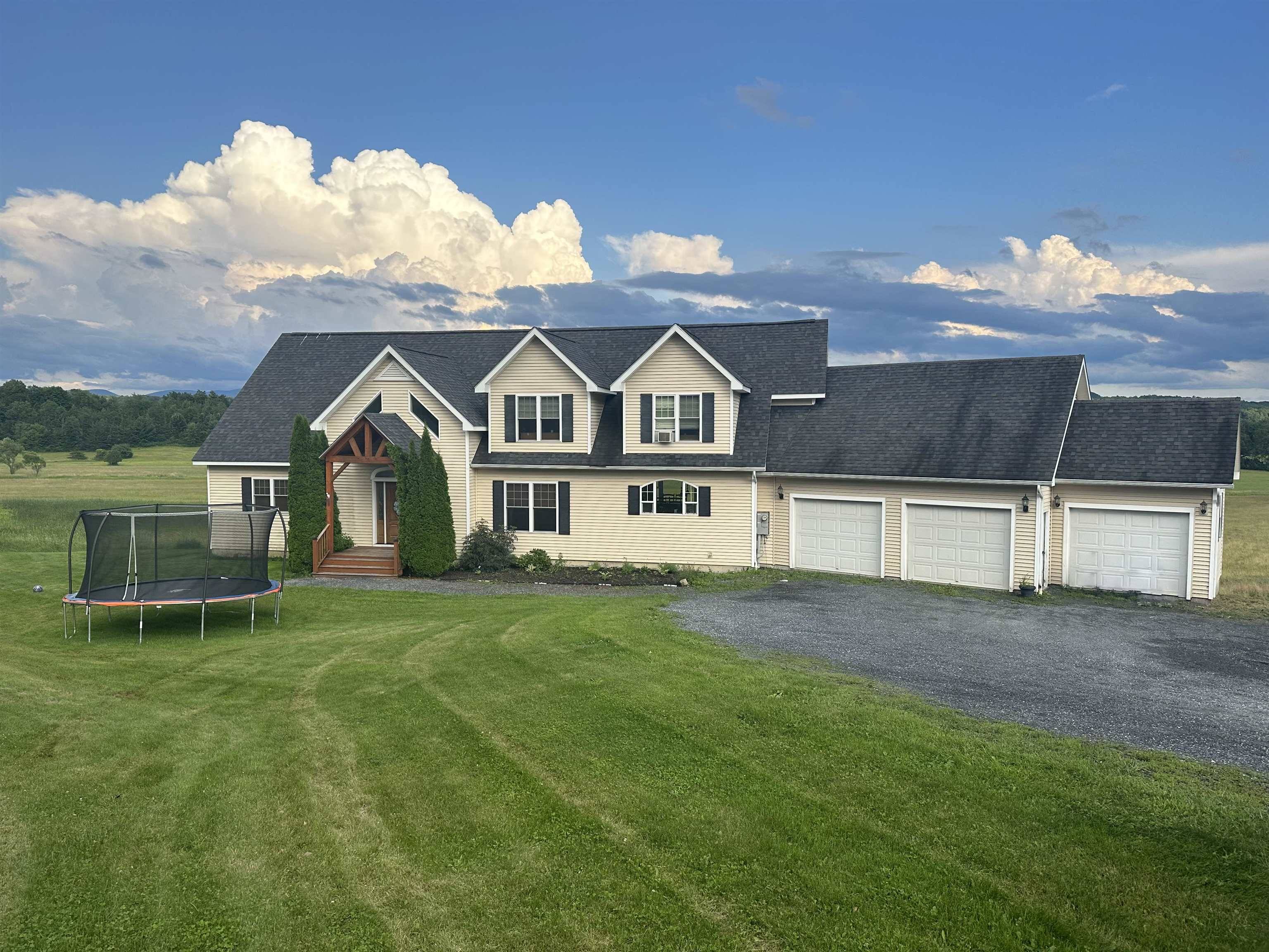 Charlotte, VT 05445,7427 Spear ST