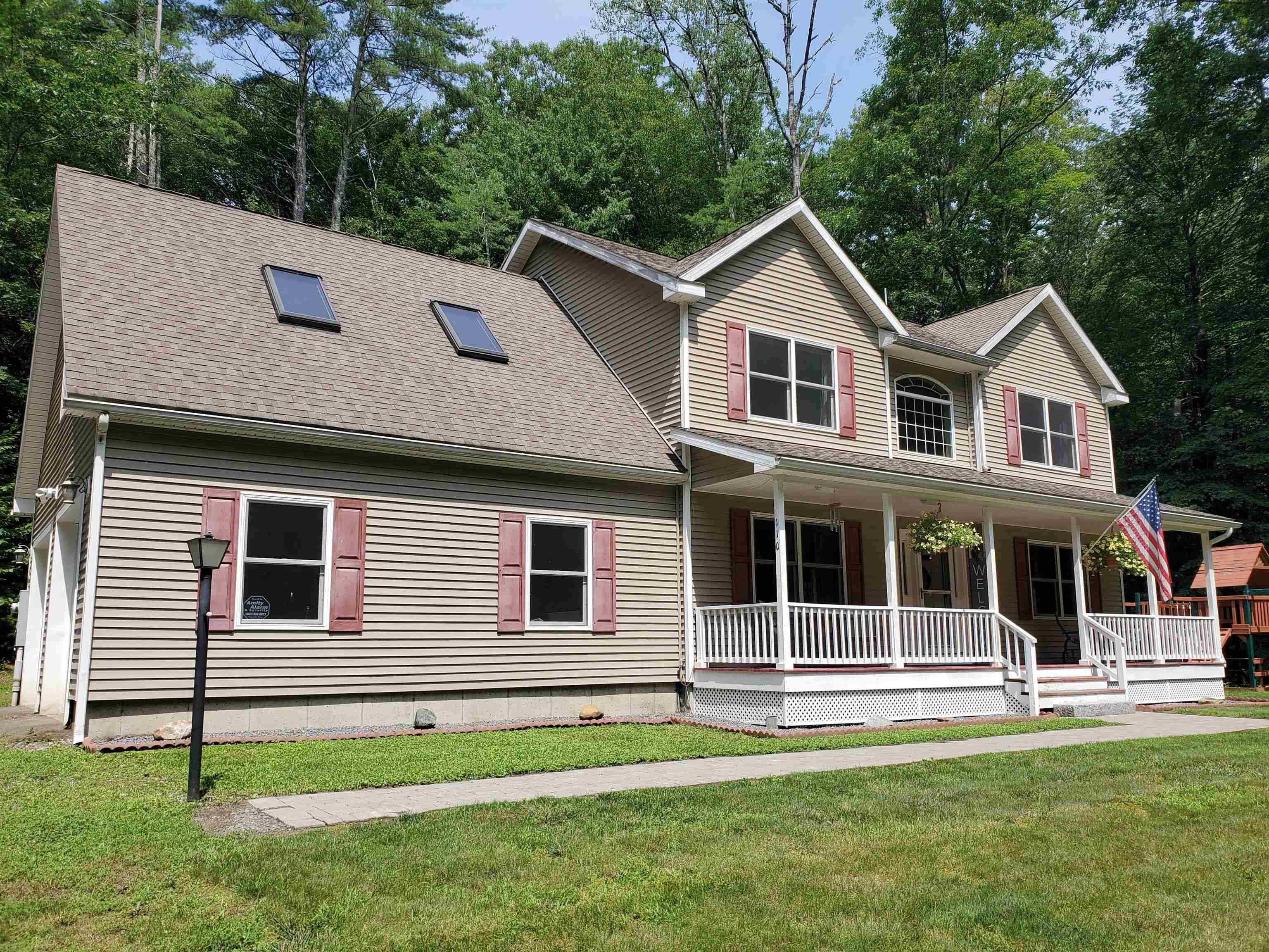 Dummerston, VT 05301,110 Beaver Pond RD
