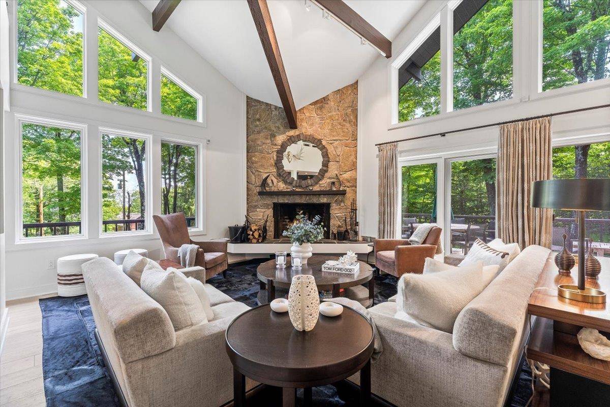 37 West Ridge RD, Winhall, VT 05340