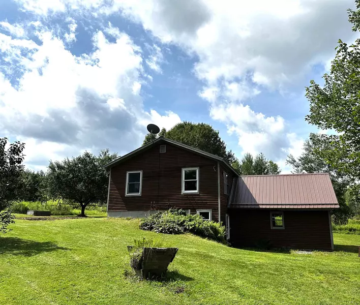 1152 Hopkins Hill RD, Hardwick, VT 05843