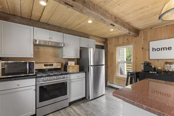 Pittsburg, NH 03592,1504 Main ST