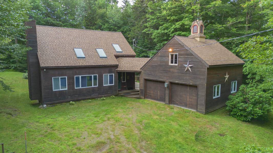 3 Fawn LN, Dover, VT 05356