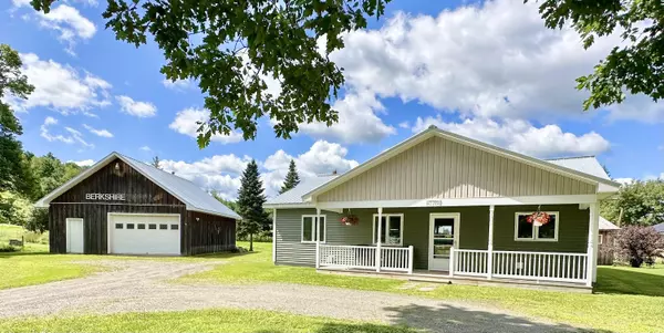 520 Montgomery RD, Berkshire, VT 05447