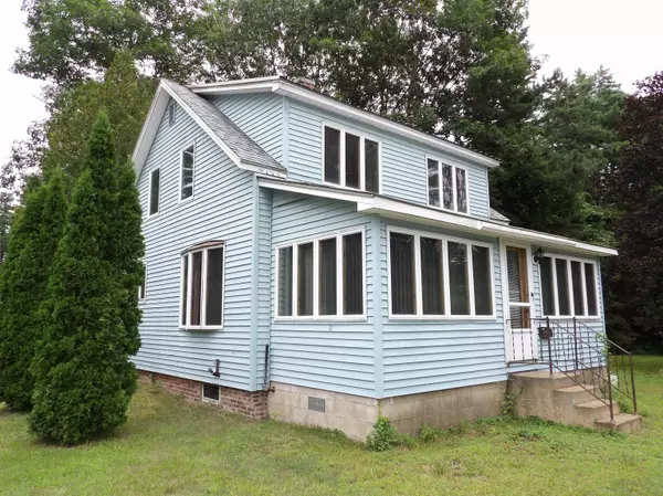 13 Carver ST, Franklin, NH 03235