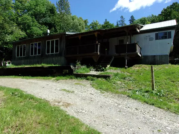 Morgan, VT 05853,834 Toad Pond RD