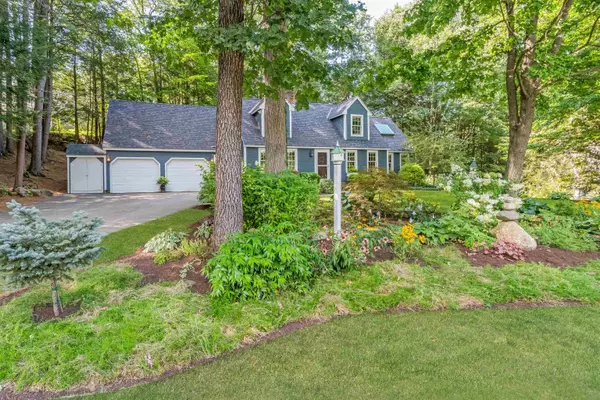 Henniker, NH 03242,142 Hillside DR