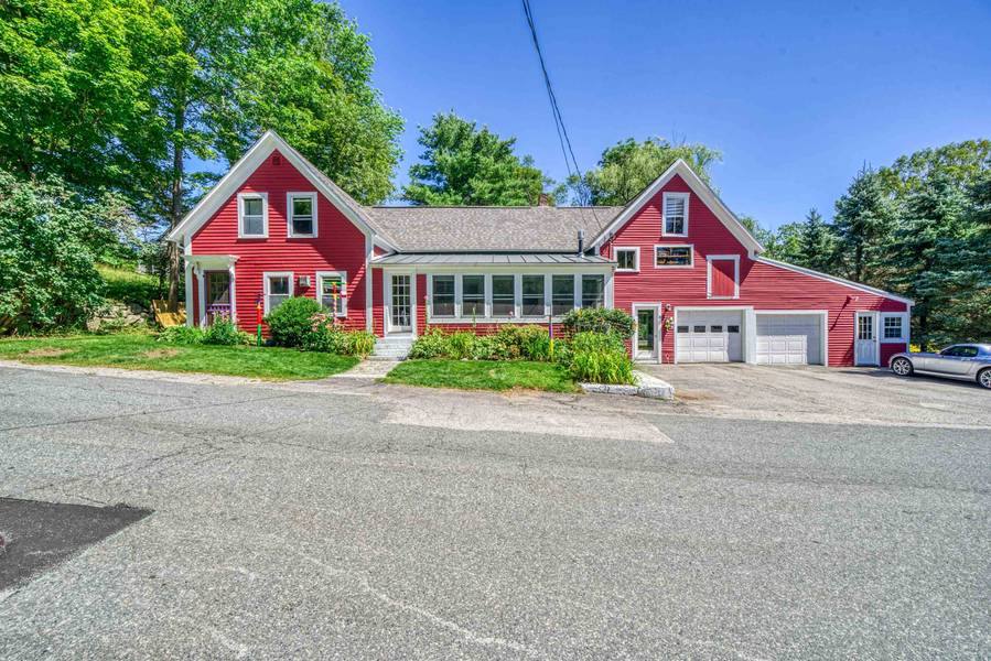 8 School ST, Sunapee, NH 03782