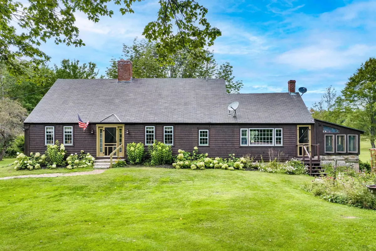 Wakefield, NH 03872,190 Leighton Corner RD